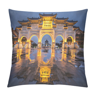 Personality  Taipei Taiwan Pillow Covers