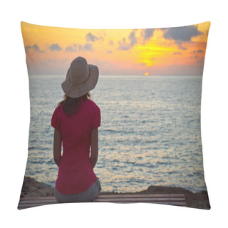Personality  Young Woman In Hat Sitting And Looking At Sunset Pillow Covers