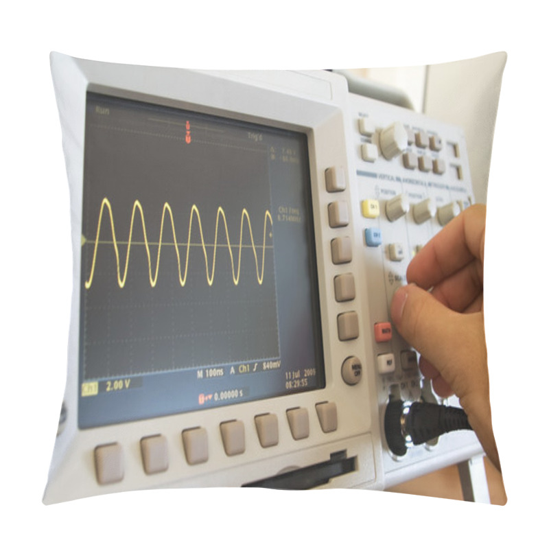 Personality  Sine Wave On Oscilloscope Screen Pillow Covers