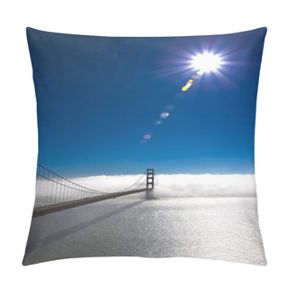 Personality  Golden Gate Bridge With Sun And Fog Pillow Covers