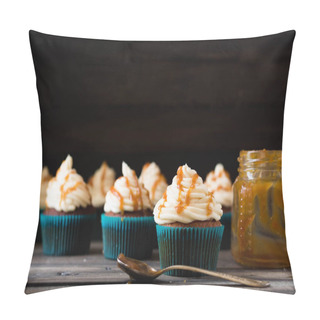 Personality  Cupcakes With Caramel Cream On A Dark Background Pillow Covers