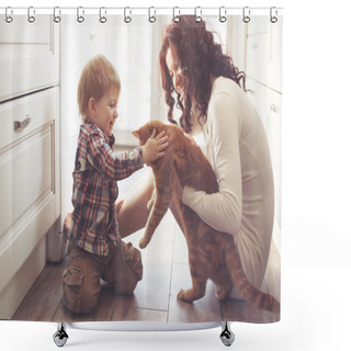 Personality  Mother And Child Playing With Cat Shower Curtains