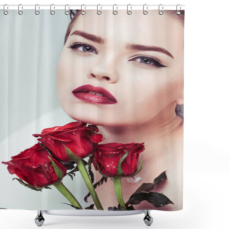 Personality  woman with red roses shower curtains