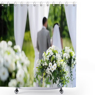 Personality  White Flowers Wedding Decorations Shower Curtains