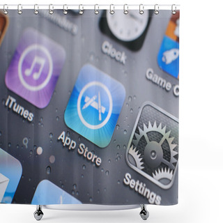 Personality  IPhone 4s Screen Shower Curtains
