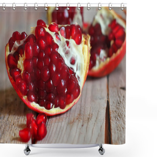 Personality  Pomegranate Shower Curtains