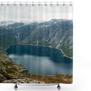 Personality  Pond Shower Curtains