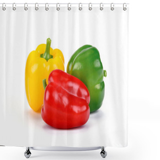 Personality  Fresh Red Yellow And Green Bell Peppers Shower Curtains