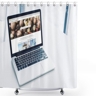 Personality  Laptop With Depositphotos Website Shower Curtains
