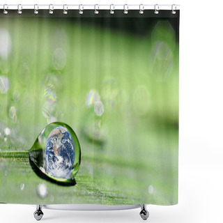 Personality  Drop And Earth Shower Curtains