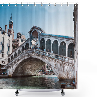 Personality  Rialto Bridge In Venice, Italy Shower Curtains
