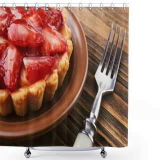 Personality  Fresh And Tasty Strawberry Cake Shower Curtains
