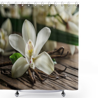 Personality  Dried Vanilla Sticks And Vanilla Orchid On Wooden Table. Shower Curtains