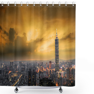 Personality  City Skyline Shower Curtains