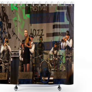 Personality  Jazz Band Dixie Brothers Band Performing On Jazz Festival Jazz I Shower Curtains