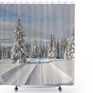 Personality  Snowy Mountain Road Shower Curtains