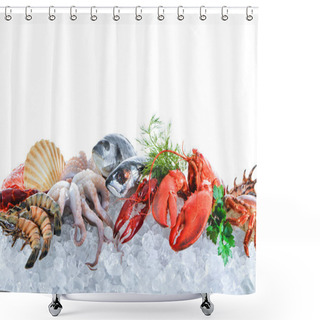 Personality  Fresh Seafood On Crushed Ice Shower Curtains