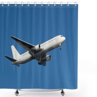 Personality  Boeing 767-300 Shower Curtains
