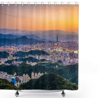 Personality  Taipei, Taiwan Skyline Shower Curtains
