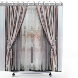 Personality  Elegant Double Curtains Made Of Natural Fabrics And A Luxurious Tulle With Ornament Shower Curtains