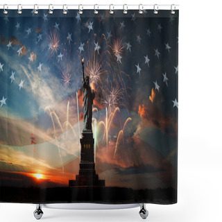 Personality  Independence Day. Liberty Enlightening The World Shower Curtains