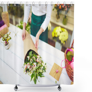 Personality  Florist Selling Bouquet Of Amaryllises Shower Curtains