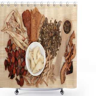 Personality  Chinese Medicine Shower Curtains