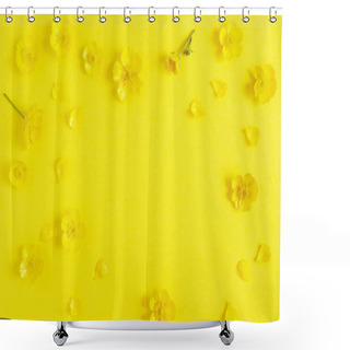 Personality  Buttercups On Bright Yellow Background Shower Curtains