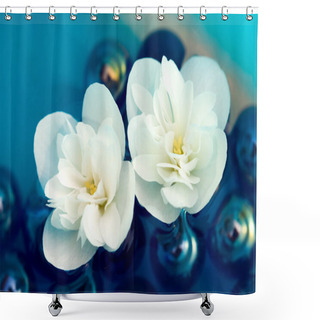Personality  Delicate White Jasmine Flowers On Water Shower Curtains