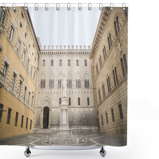 Personality  Siena Shower Curtains