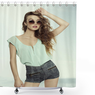 Personality  Sexy Trendy Curly Female  Shower Curtains