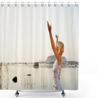 Personality  Free Shower Curtains