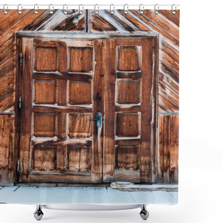 Personality  Wooden Door In Weathered Rough House With Pure Snow Shower Curtains