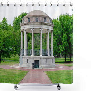 Personality  Bandstand At The Boston Common Central Park Shower Curtains