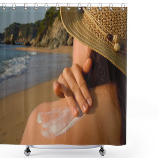 Personality  Sun Lotion Shower Curtains