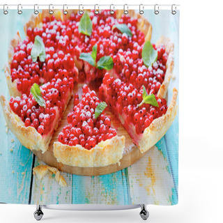 Personality  Summer Round Tart With Currants Shower Curtains