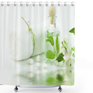 Personality  Green And White (SPA Concept) Shower Curtains