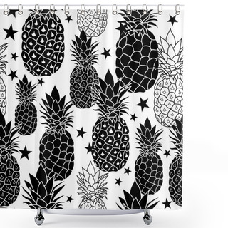 Personality  Balck And White Hand Drawn Pineapples Vector Repeat Geometric Seamless Pattrern. Great For Fabric, Packaging, Wallpaper, Invitations. Shower Curtains