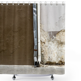 Personality  Old Damaged Wall And Rain Gutters Background Texture Shower Curtains