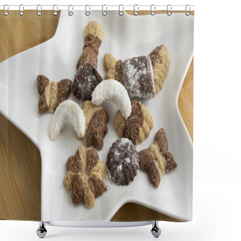 Personality  Many kinds of Christmas cookies on white plate, gingerbread dark and light, star shape dish, bamboo wooden background shower curtains