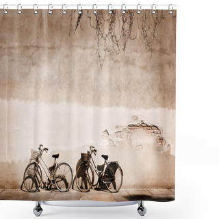 Personality  Italian Old-style Bicycles Shower Curtains