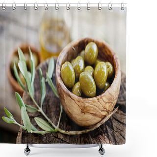 Personality  Fresh Olives Shower Curtains