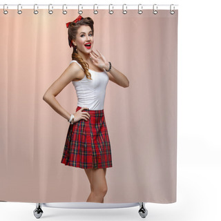 Personality  Beautiful Pin Up Girl Shower Curtains