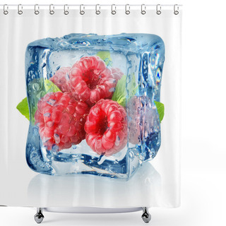 Personality  Ice Cube And Raspberries Shower Curtains