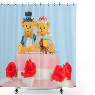 Personality  Wedding Cake With Bears Shower Curtains