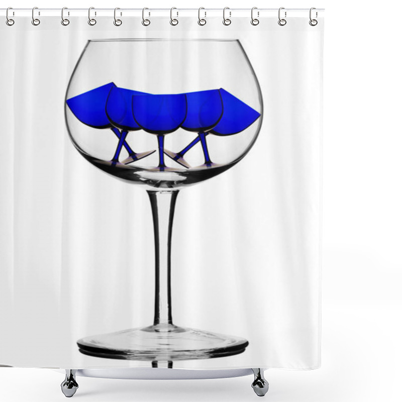 Personality  Back lit glass with little blue glasses inside shower curtains