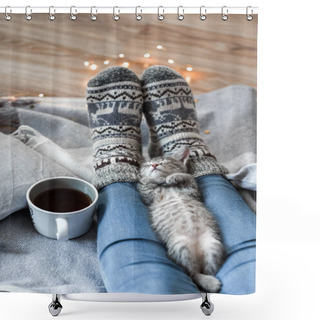 Personality  A Girl In Christmas Socks Sitting On A Plaid With Kitten Shower Curtains