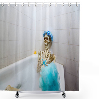 Personality  Bony Skeleton Taking A Bubble Bath In A Grungy Off-white Dirty Tub Shower Curtains