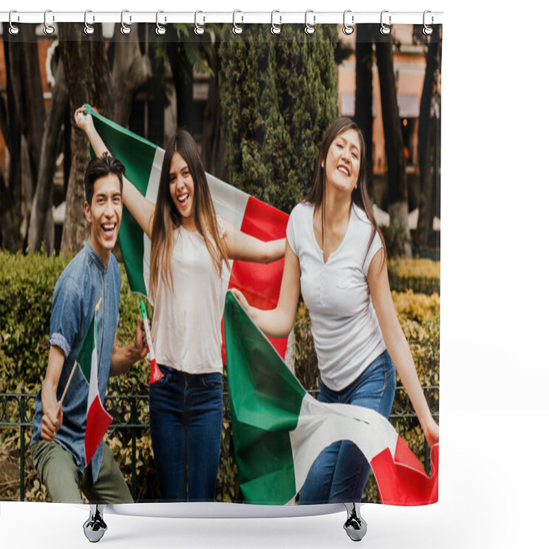 Personality  Mexican people cheering with flag of Mexico, Viva Mexico in Mexican independence day shower curtains