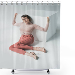 Personality  Beautiful Vintage Girl Shower Curtains